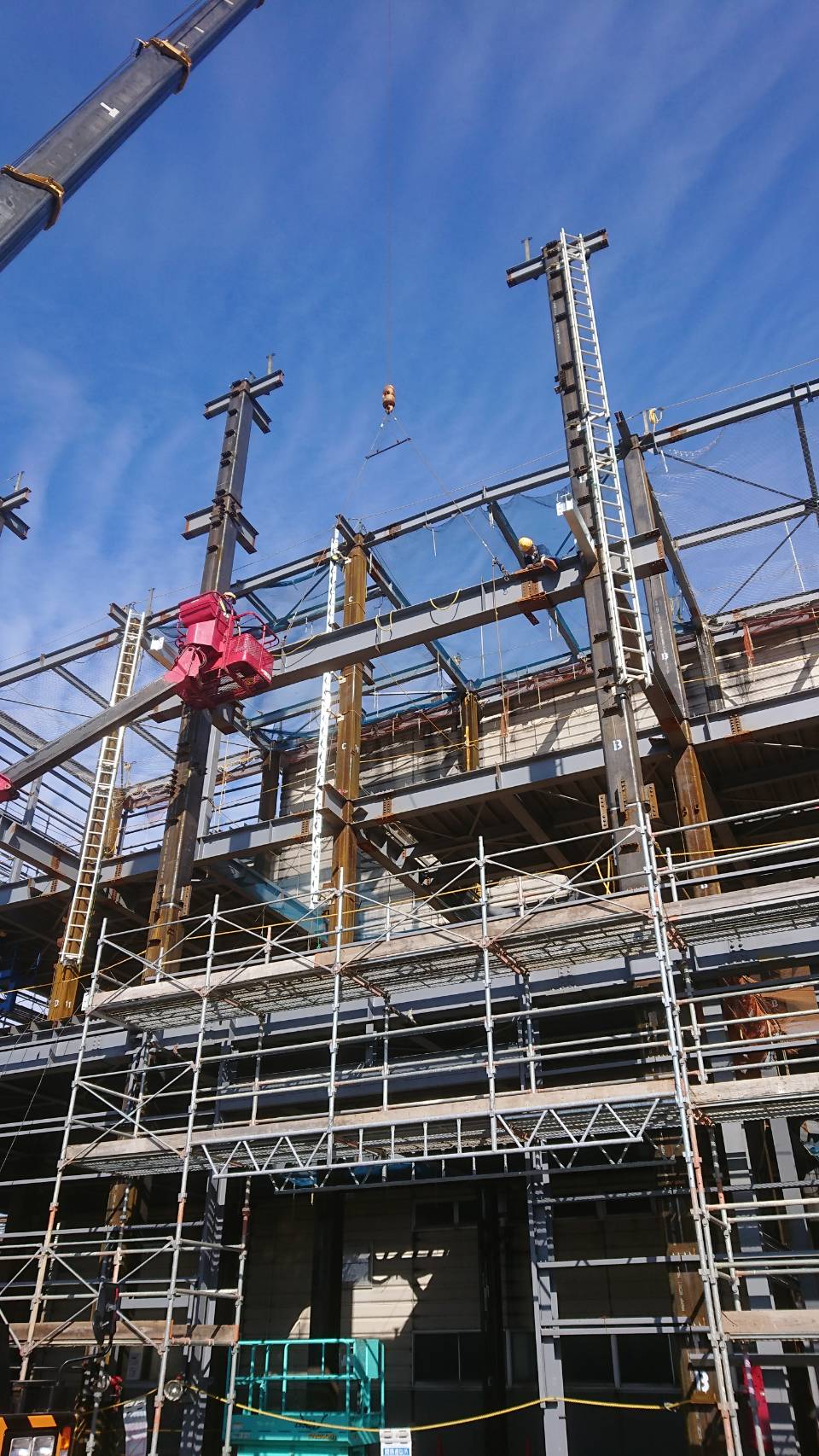 熟練の技で 高品質な施工をお届け 鉄骨建方工事はプロにお任せ 石川県金沢市で鍛冶工事 鉄骨工事は一流の鉄骨鳶がいる小松市のｋｊ工業へ